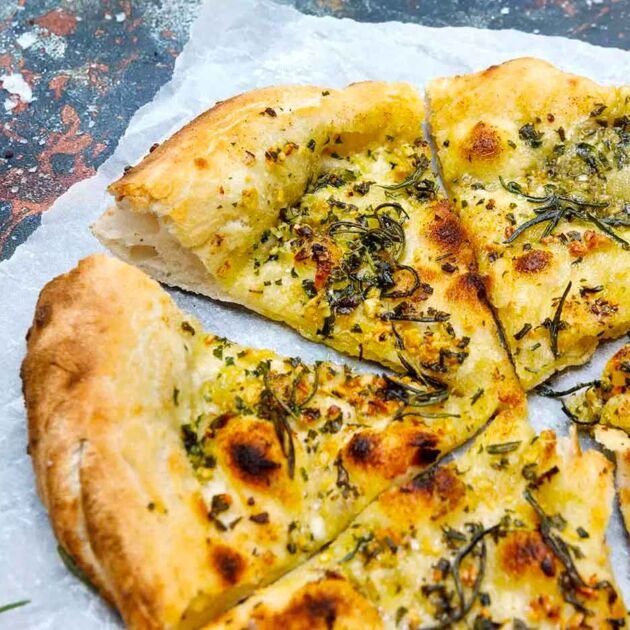 Garlic Pizza